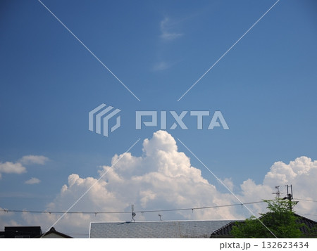 青空の大入道雲。 青空の大入道雲。 132623434