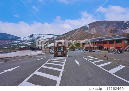 福島県福島市の浄土平駐車場から西側の眺望 132624694