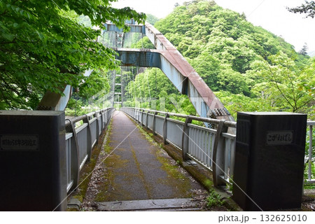 日光市川治温泉　黄金橋と眺望 132625010