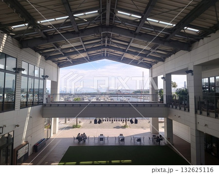 三井アウトレットパーク横浜ベイサイド 132625116