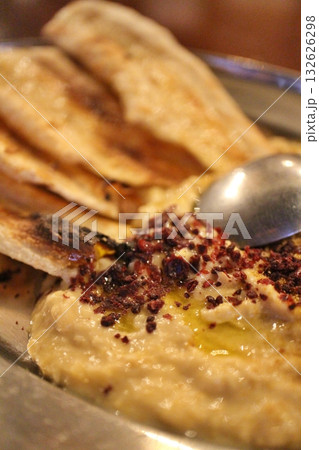 アフガニスタン料理　フムス 132626298