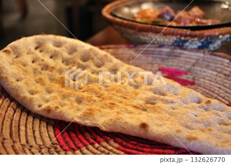 アフガニスタン料理　ナン 132626770