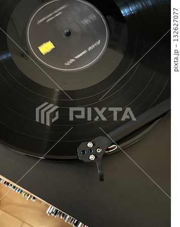アナログレコードと暮らす。音楽に包まれた日常。 132627077