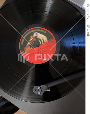 アナログレコードと暮らす。音楽に包まれた日常。 アナログレコードと暮らす。音楽に包まれた日常。 132627078