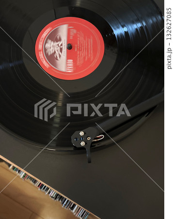 アナログレコードと暮らす。音楽に包まれた日常。 アナログレコードと暮らす。音楽に包まれた日常。 132627085