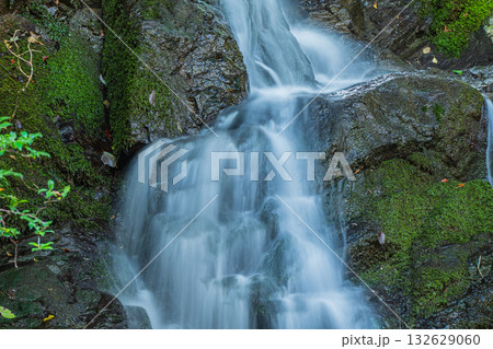 高槻市の名所　摂津峡　白滝 132629060