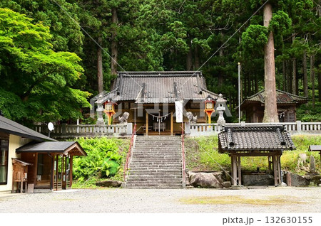 遠野六神石神社 132630155