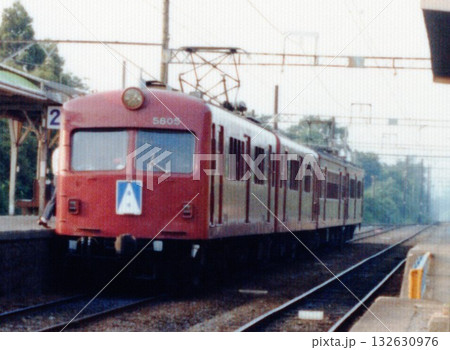 【1979年8月撮影】近鉄養老線 多度駅、廃車直前のモ5801形モ5805 【1979年8月撮影】近鉄養老線 多度駅、廃車直前のモ5801形モ5805 132630976