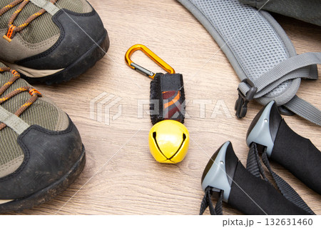 クマ鈴（トレッキングポール、登山靴、リュック） 132631460