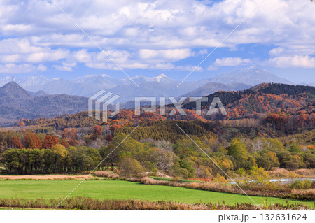 北海道平取町、幌尻岳視点場からの眺め【10月】	 132631624