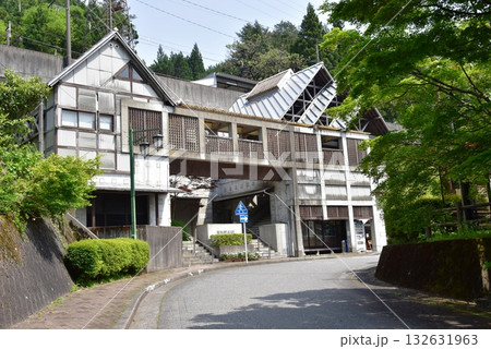 日光市川治温泉　野岩鉄道会津鬼怒川線川治温泉駅と青空 132631963