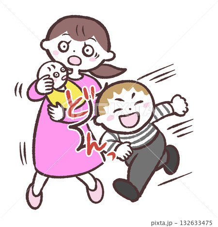 赤ちゃんを抱く女性にぶつかる走る子供のイラスト 132633475
