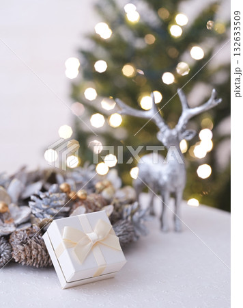 クリスマスイメージ　ギフトボックス 132633509