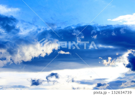 空と雲とが織りなす色紙　　　信州の空と雲 132634739