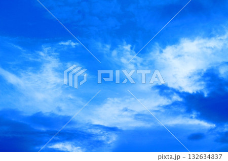 空と雲とが織りなす色紙 信州の空と雲 空と雲とが織りなす色紙 信州の空と雲 132634837