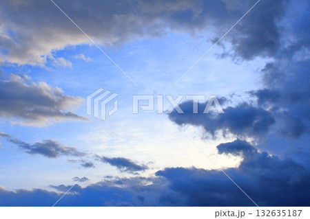 空と雲とが織りなす色紙　　　信州の空と雲 132635187