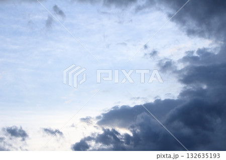 空と雲とが織りなす色紙 信州の空と雲 空と雲とが織りなす色紙 信州の空と雲 132635193