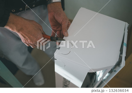 installation of an air conditioner 132636034