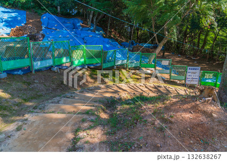 小牧山城、発掘調査が続く織田信長築城の石の要塞〈愛知県小牧市〉 132638267