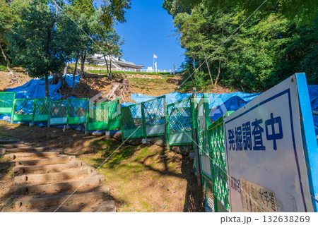 小牧山城、発掘調査が続く織田信長築城の石の要塞〈愛知県小牧市〉 132638269