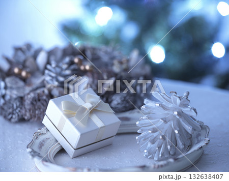 クリスマスイメージ ギフトボックス クリスマスイメージ ギフトボックス 132638407