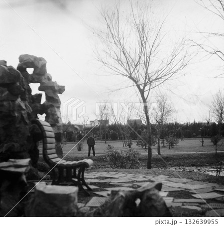 古写真　1939年　日中戦争中の中華民国　上海市内の公園 132639955