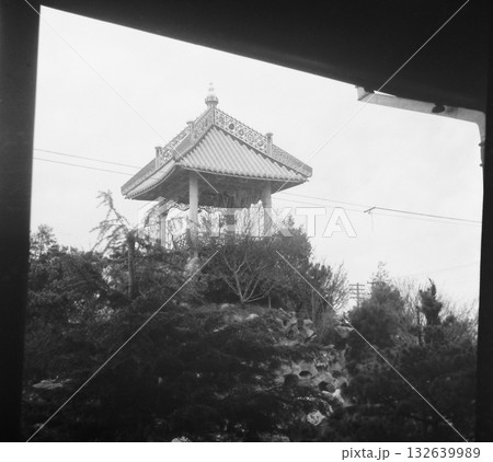 古写真　1939年　日中戦争中の中華民国　上海市内の曹氏墓園（現在の漕渓公園） 132639989