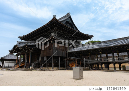 専修寺の如来堂と通天橋 132641569