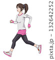ランニングをする女性 132642252