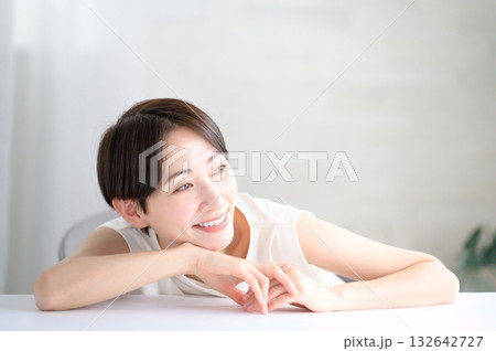 日本人女性のビューティーイメージ 132642727