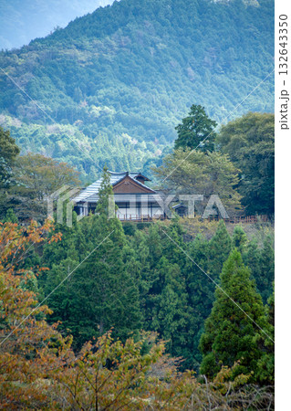 田峰観音から見る田峯城址と奥三河の山々(愛知県北設楽郡設楽町) 田峰観音から見る田峯城址と奥三河の山々(愛知県北設楽郡設楽町) 132643350
