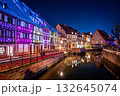 フランス コルマール プティットヴェニスのクリスマスイルミネーション フランス コルマール プティットヴェニスのクリスマスイルミネーション 132645074