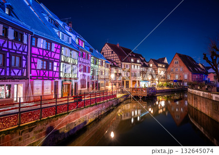 フランス　コルマール　プティットヴェニスのクリスマスイルミネーション 132645074