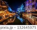 フランス コルマール プティットヴェニスのクリスマスイルミネーション フランス コルマール プティットヴェニスのクリスマスイルミネーション 132645075