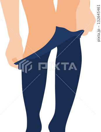ジーパンを脱いでいる女性の足のイラスト	 132645461