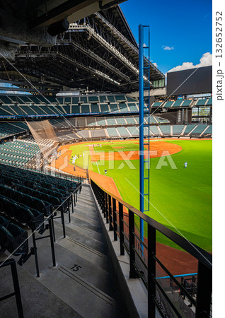 北海道　球場　エスコンフィールド 132652752