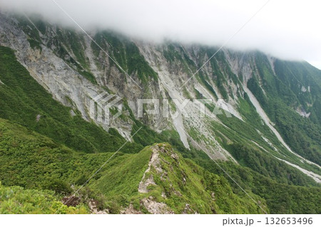 伯耆大山稜線 登山道!鳥取県『日本100名山』大山・登山初心者 伯耆大山稜線 登山道!鳥取県『日本100名山』大山・登山初心者 132653496