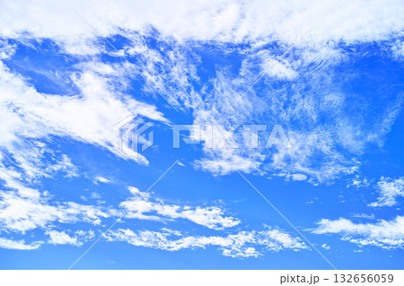 青空と雲イメージ 青空と雲イメージ 132656059