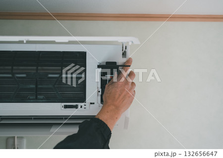 installation of an air conditioner 132656647
