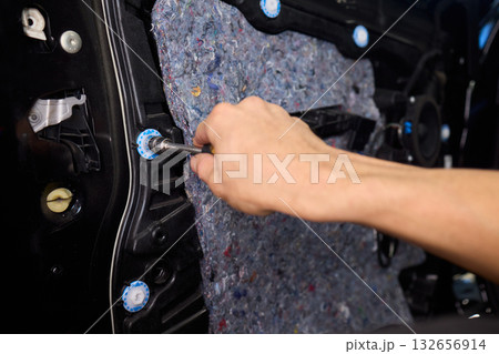 Step-by-step Car Door Sound Deadening Panel Installation Process for Your Vehicle 132656914