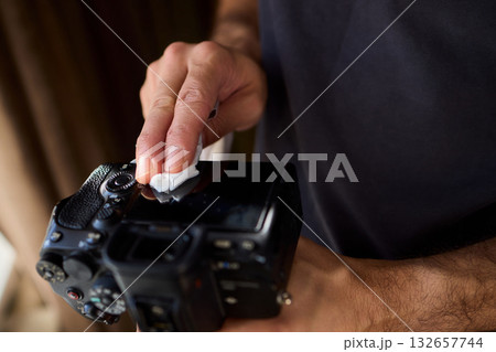 A Comprehensive Guide to Effective Camera Cleaning Techniques for Photography Enthusiasts A Comprehensive Guide to Effective Camera Cleaning Techniques for Photography Enthusiasts 132657744