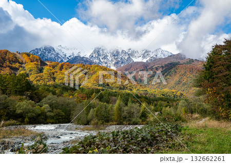 三段紅葉　北アルプス　長野県白馬村 132662261