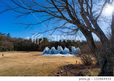 【富士山素材】西湖こおりまつりの樹氷と風景【山梨県】 132664434