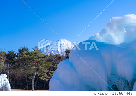 【富士山素材】西湖こおりまつりの樹氷と風景【山梨県】 132664443