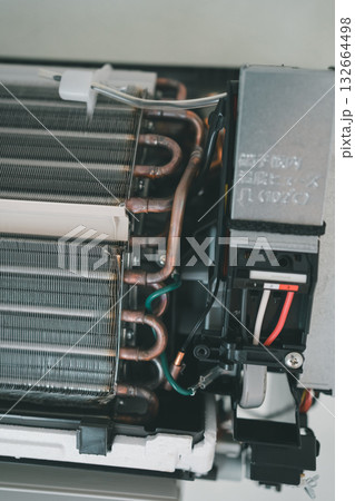 installation of an air conditioner 132664498