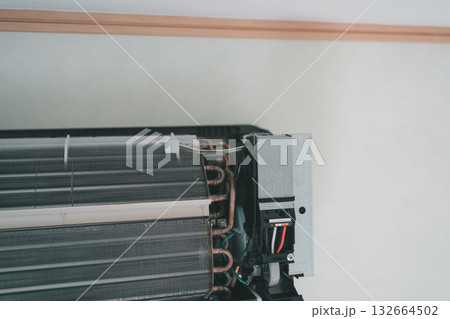 installation of an air conditioner installation of an air conditioner 132664502