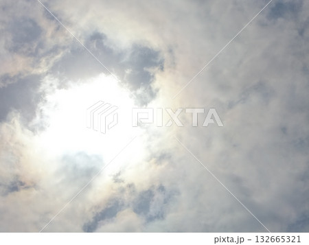 四月の雲-90 132665321