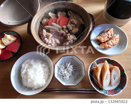 和食の鍋料理～若鶏の水炊きの定食御膳(小鉢料理，デザート付き) - 年末年始の忘年会・新年会プラン 132665822