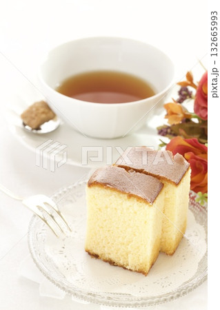 カステラと紅茶 132665993