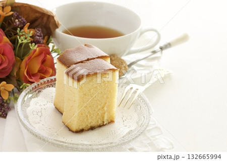 カステラと紅茶 132665994
